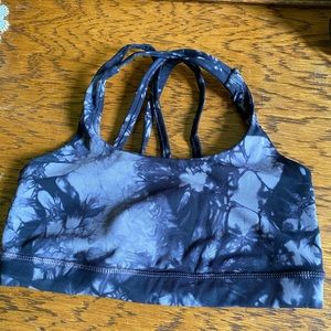 Lululemon sports bra- Size 4